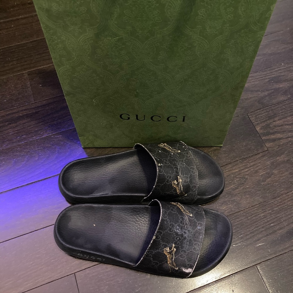 Gucci Tiger Print Slides